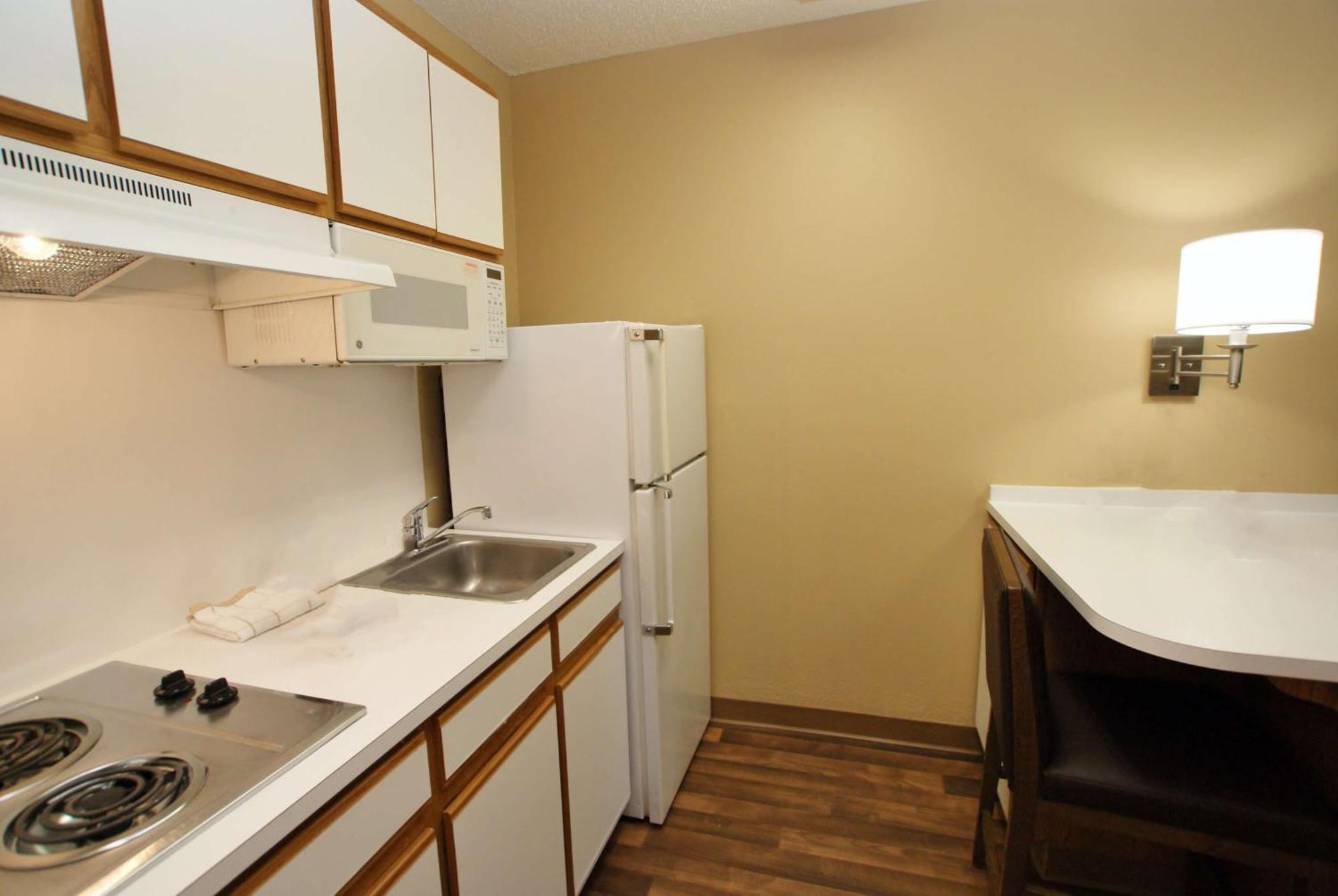 Extended Stay America Select Suites - Durham - University - Ivy Creek Blvd Bagian luar foto