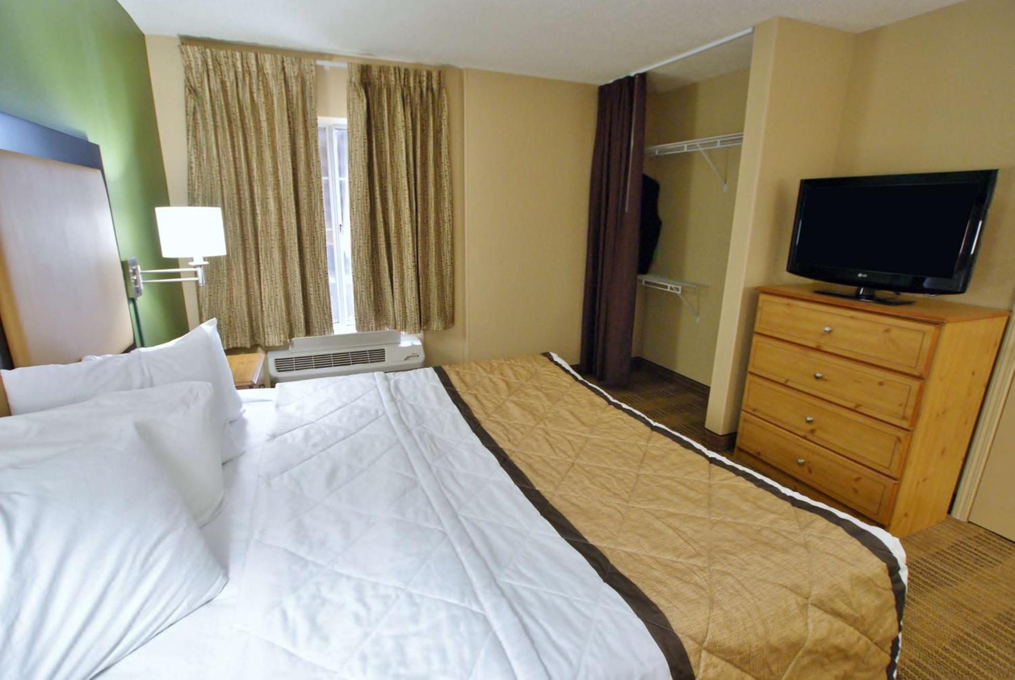 Extended Stay America Select Suites - Durham - University - Ivy Creek Blvd Bagian luar foto