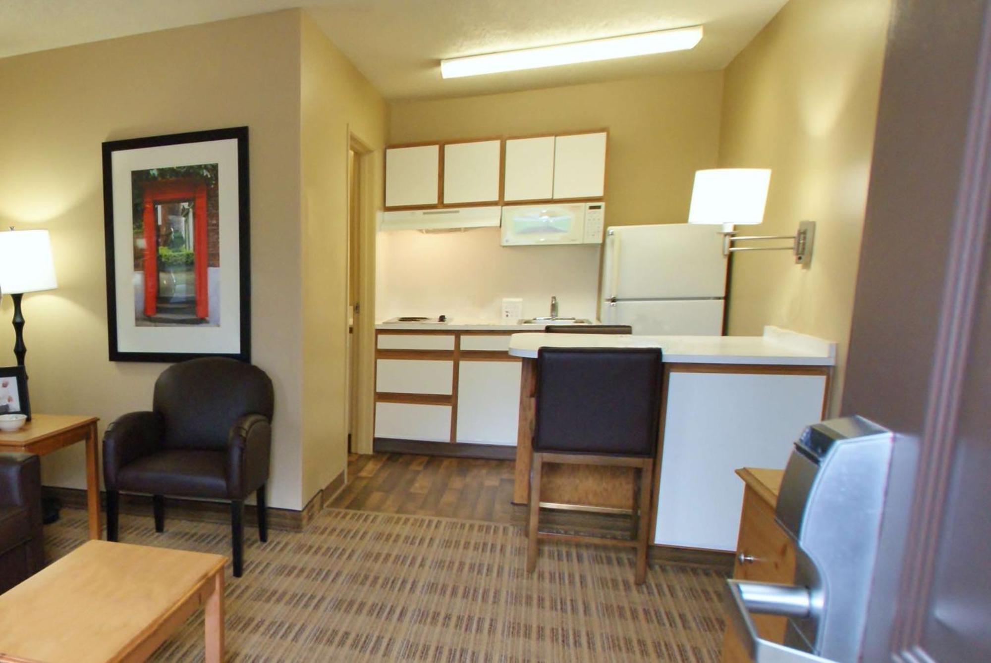 Extended Stay America Select Suites - Durham - University - Ivy Creek Blvd Bagian luar foto