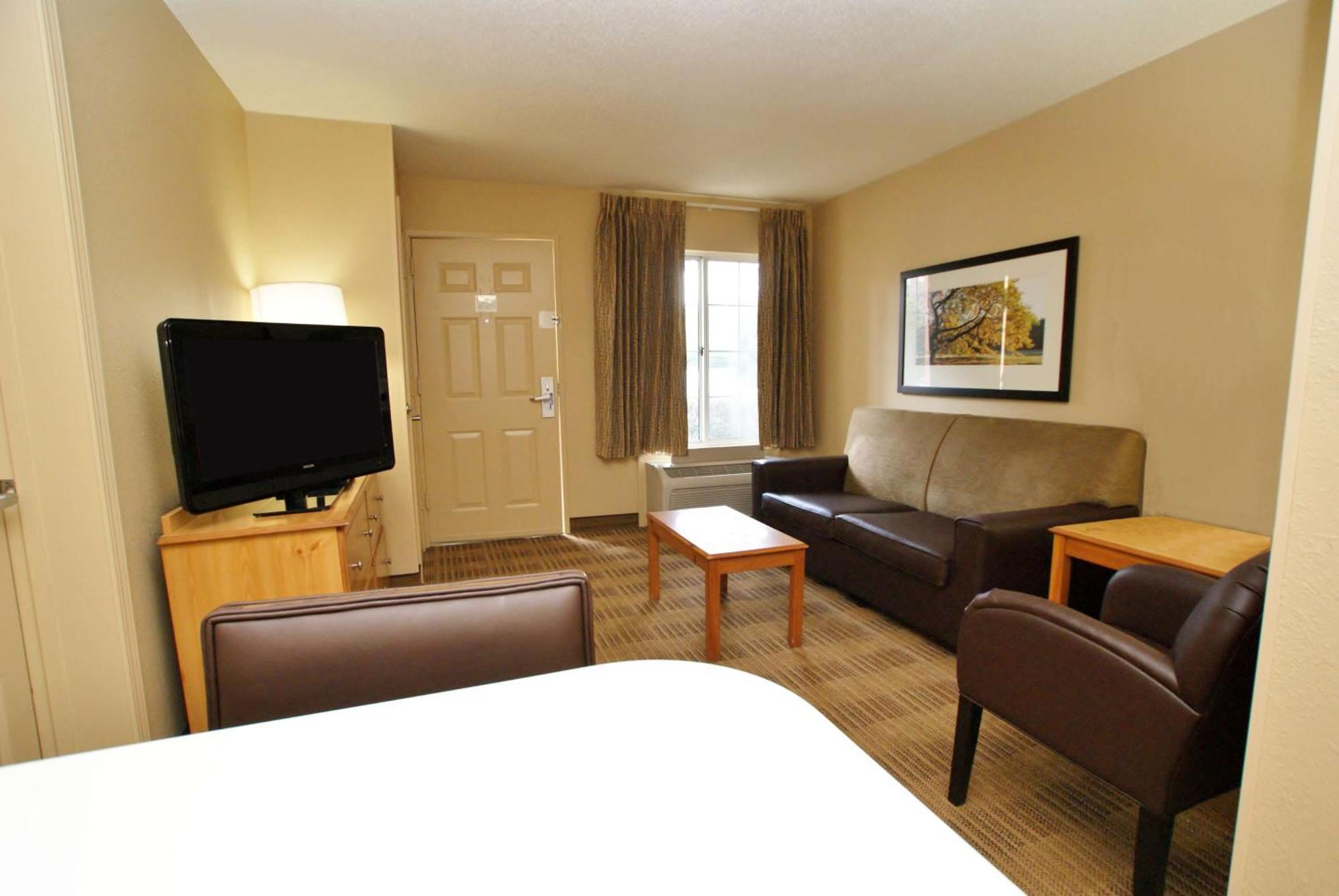 Extended Stay America Select Suites - Durham - University - Ivy Creek Blvd Bagian luar foto