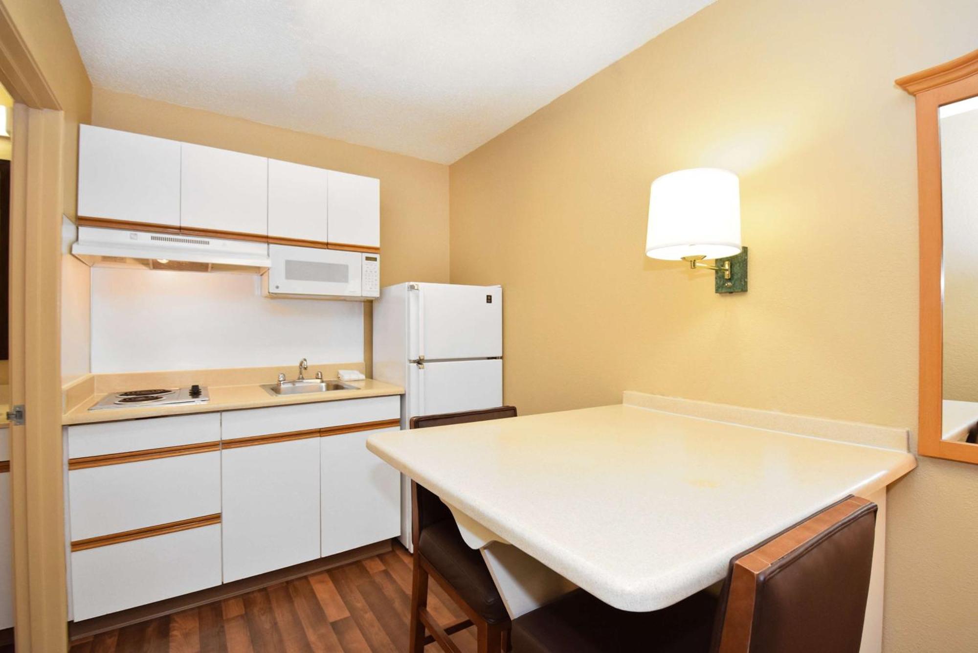 Extended Stay America Select Suites - Durham - University - Ivy Creek Blvd Bagian luar foto