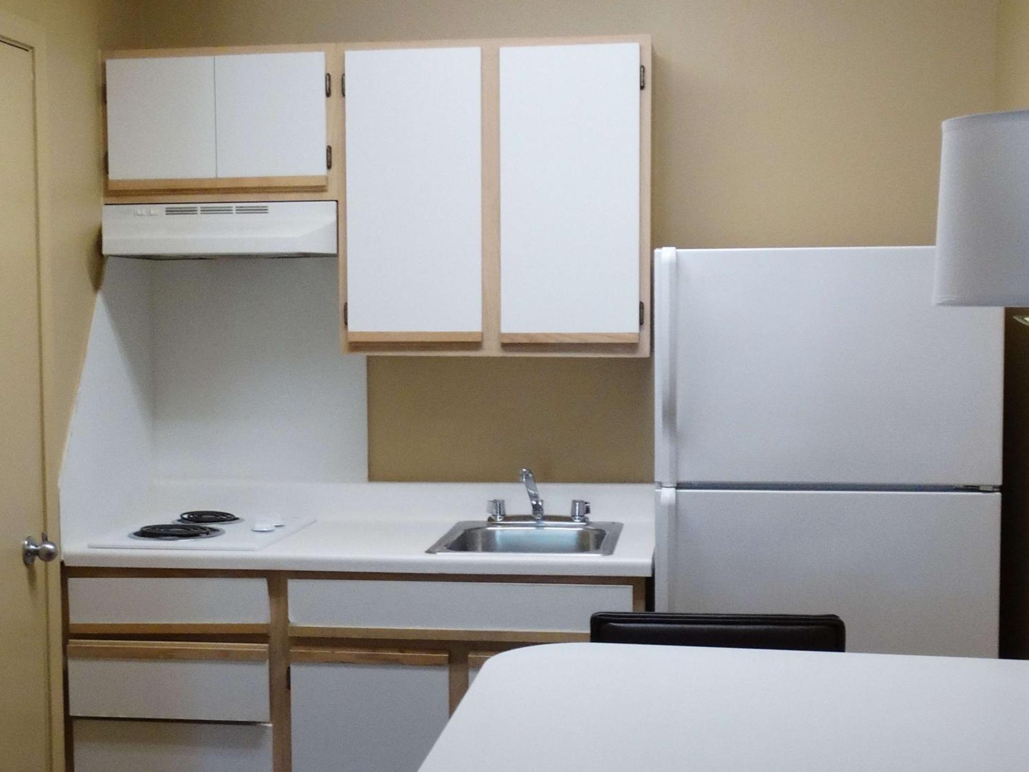 Extended Stay America Select Suites - Durham - University - Ivy Creek Blvd Bagian luar foto