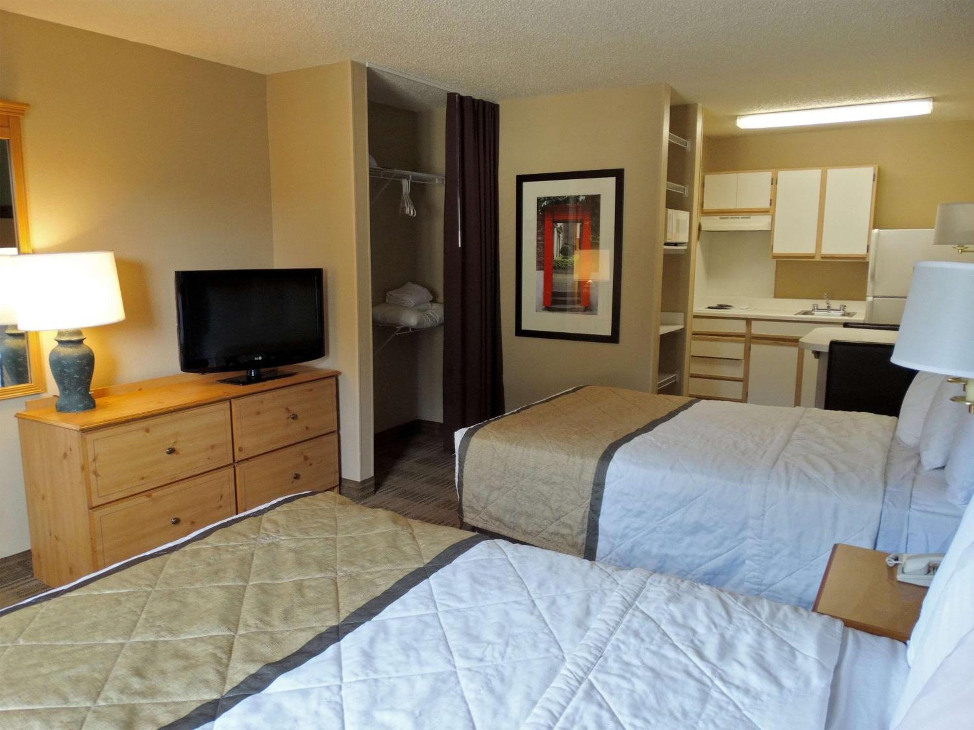 Extended Stay America Select Suites - Durham - University - Ivy Creek Blvd Bagian luar foto