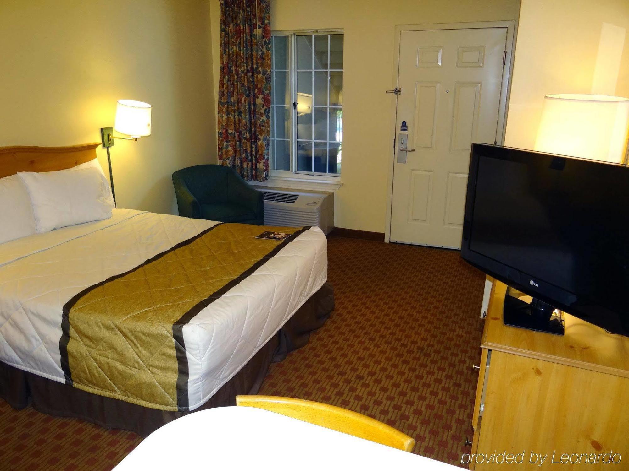 Extended Stay America Select Suites - Durham - University - Ivy Creek Blvd Bagian luar foto